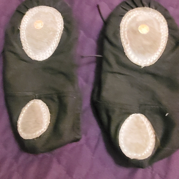 Girls Black Ballet Flats - Picture 3 of 4